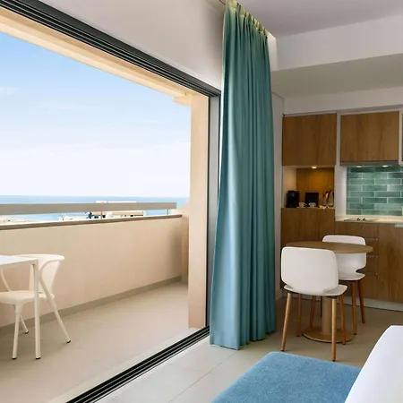 מלון Wyndham Residences (adults Only) 4*